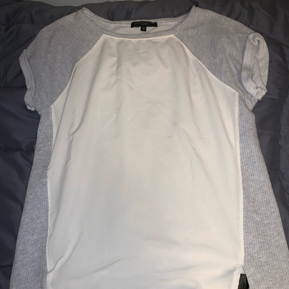 grey and white blouse - Picture 1 of 3